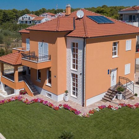 Villa Suzana ビオグラード・ナ・モル エクステリア 写真